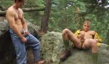 2 scouts gays baisent en for�t